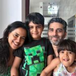 Sameera Reddy Instagram - Blessed to love & be loved in return❤️2023 A big thank you to you all for being such an amazing community and making this year awesome . Thank you wanting & support healthy conversations & cheering our fun crazy comedy that we love making . Looking forward to more madness in 2024 🤩 #happynewyear