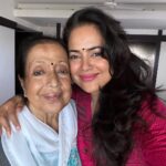 Sameera Reddy Instagram – Good health for our parents🙏🏼❤️2024 #wish As we grow older this is true #gratitude 
⛄️Mumbai Christmas& Patta chaat to
Kiddos Teaching Nana Nani Uno cards with lots of warm hugs & love 😍❤️
