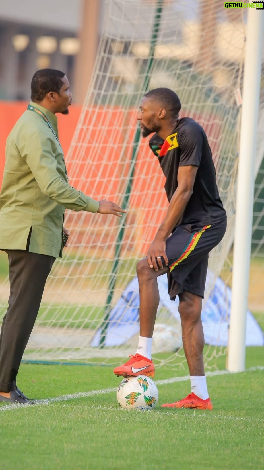 Samuel Eto'o - 88.1K Likes - Très cher karl,
Tu as décidé de prendre ta retraite internationale à 31ans après avoir tout donné pour le plus beau pays du monde.
Merci de nous avoir permis de rêver,
Merci pour ton leadership ,
Merci d’avoir orienté les plus jeunes,
Merci d’avoir aidé le sélectionneur à construire un groupe au delà des individualités.
Bonne continuation Champion 🙏🏿🇨🇲🇨🇲🇨🇲🇨🇲 @karltokoekambi @fecafootofficiel