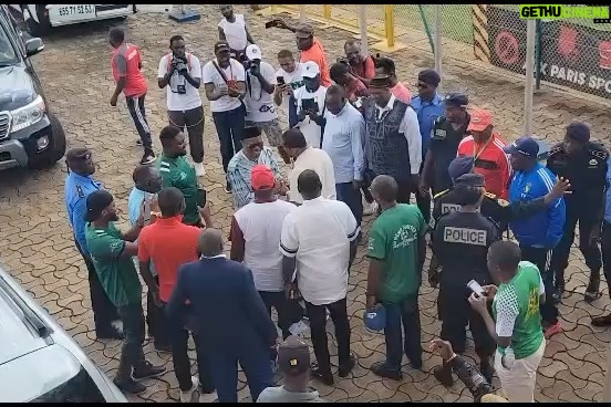 Samuel Eto'o Instagram - Which football are we talking about? Which management are we talking about? Which lie are we talking about? 1. Football will never be the same again. Blackmail and others have no place anymore. The federation employees are getting paid, yet the federation has known intellectuals. I come from New Bell and proud of it. As for the lie... let's not forget that you were on your knees π§ββοΈ and the only thing that concerned you was your career while we were striving for success for 28,000,000 Cameroonians. Instruction doesn't mean there is no fault. Blah blah blah.π¨π²π¨π²π¨π² @fecafootofficiel