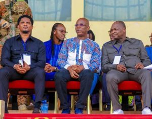 Samuel Eto'o Instagram - Thank you to the President of the transition, his Excellency Ibrahim Traoré for his audience, to the Minister of Sports of Burkina, and to the President of the Burkinabe Federation, Lazare Banssé, who invited me to this beautiful celebration of Burkinabe football.

We love this Africa!

MERCI au Président de la transition, son Excellence Ibrahim Traoré pour cette audience intense , Merci aussi à Monsieur le Ministre des sports du Burkina, Merci au président de la fédération burkinabé, Lazare Banssé, qui m’a invité à cette belle fête du football burkinabé.

On aime cette Afrique! @fbffoot