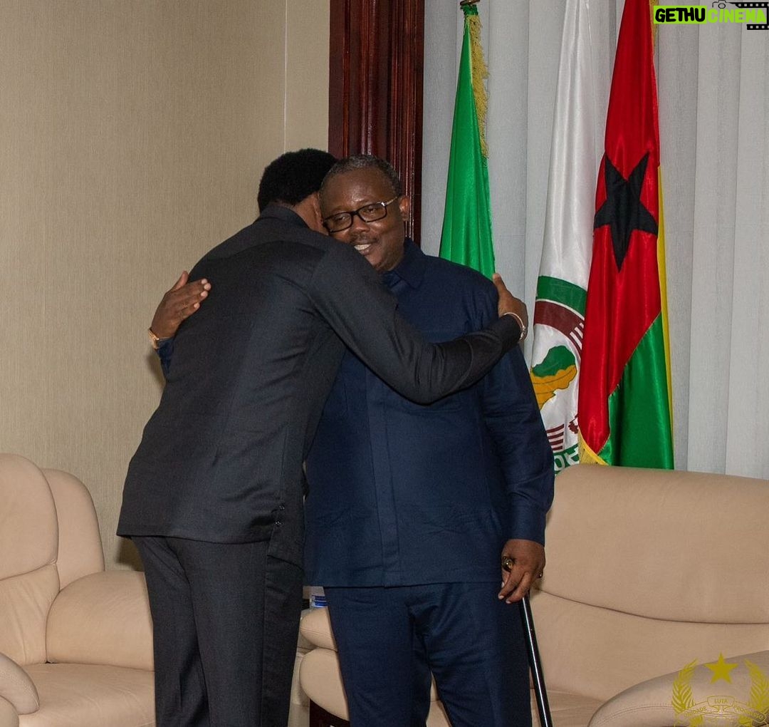 Samuel Eto'o - 49.9K Likes - Ce 24 mai, j’ai eu l’immense privilège d’être reçu en audience, par le Président de la Guinée Bissau, son Excellence Umaro Sissoco Embaló. Une rencontre de fraternité, qui m’a permis de me ressourcer chez-moi en Guinée Bissau 🙏🏿❤️