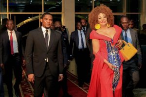 Samuel Eto'o Instagram - Ballon d’or camerounais 2023 🇨🇲 MERCI Maman❤️ @francisngannou 🙏🏿🙏🏿🙏🏿🙏🏿🙏🏿🙏🏿🇨🇲

What a spectacular night celebrating our country’s greatest football talent at the second edition of Ballon d’Or Cameroon. 

Congratulations to all the winners for their exceptional achievements during this football season and a special thank you to the First Lady of Cameroon for attending this event. 

Here’s to a record-breaking 2024 ⚽️⚡️@fecafootofficiel