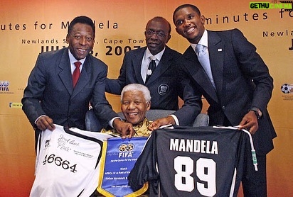 Samuel Eto'o Instagram - Today, we say goodbye to the best ever 🕊️ Rest in eternal peace @pele, you'll be missed my millions and millions. Legend 🙏🏿