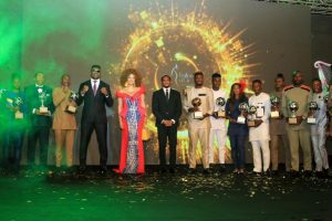 Samuel Eto'o Instagram - Ballon d’or camerounais 2023 🇨🇲 MERCI Maman❤️ @francisngannou 🙏🏿🙏🏿🙏🏿🙏🏿🙏🏿🙏🏿🇨🇲

What a spectacular night celebrating our country’s greatest football talent at the second edition of Ballon d’Or Cameroon. 

Congratulations to all the winners for their exceptional achievements during this football season and a special thank you to the First Lady of Cameroon for attending this event. 

Here’s to a record-breaking 2024 ⚽️⚡️@fecafootofficiel
