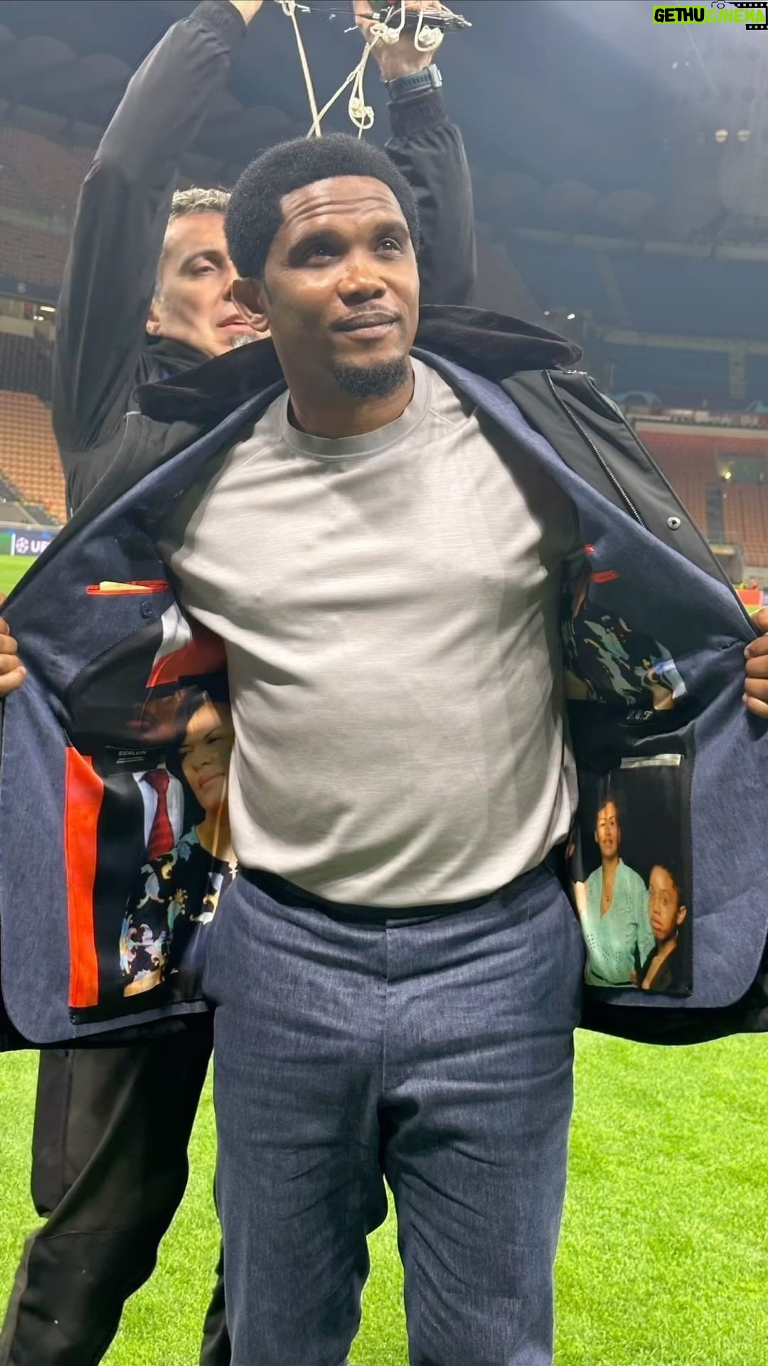 Samuel Eto'o - 63.2K Likes - Peu importe les saisons,
Vous êtes toujours là,
Bonne fête.
❤️