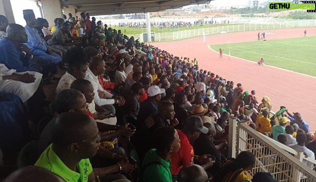 Samuel Eto'o Instagram - Parlons Football π QUI PEUT ??? Championnat Amateur ππΏππΏππΏππΏπ¨π²π¨π²π¨π²π¨π²π¨π²π¨π²π¨π² @fecafootofficiel