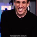 Samy Dana Instagram - Se temos uma certeza para o Brasil é que grandes incertezas virão para os próximos anos. Como diria um economista que ganhou fama esse ano: o Brasil tá lascado! Eu vou ensinar você a investir de um jeito que vai eliminar, reduzir, esse risco Brasil. Daqui de dentro, país que moramos e amamos, você vai poder diversificar e garantir exposição a outros tantos mercados. Vem comigo!