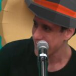 Samy Dana Instagram - Achamos que um problema persiste mesmo quando se torna menos frequente? Levari et al.mostram experimentalmente que quando o “sinal” que uma pessoa está procurando torna-se raro, a pessoa responde naturalmente ampliando sua definição do sinal - e, portanto, continua a encontrá-lo mesmo quando ele não está lá. Veja o estudo completo (link na bio) #educacaofinanceira #economia @programapanico