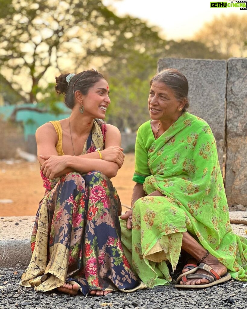 Samyuktha Hegde Instagram - Here’s to the strength, resilience, and grace of women everywhere. Happy Women’s Day! Keep shining your light and breaking barriers. Happy Women’s Day 🤍 Ps: I met this beautiful woman on my way back from the temple, and what a beautiful soul. Reminded me why I love life soo much again🤍🤍🤍 Grateful for everyday 🤍 Also ಮಹಾಶಿವರಾತ್ರಿ ಶುಭಾಶಯಗಳು 🙏 📸: @guruofalltrades #happymahashivratri #happywomensday