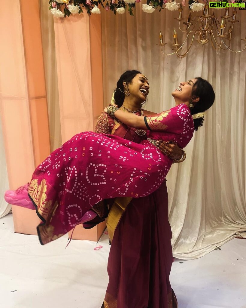 Samyuktha Hegde Instagram - My best friend is booked!! And soon will be taken! Congratulations both of you on finding your happily ever after. 💍✨🥹 I can’t wait to see you as a bride 🤍🤍🤍 I love you poo and the next four months are going to flyyyyy by, I’m soo freaking excited for you 🤍 Ps: look how I wore shoes on Anarkali, alsoooo @tejukranthi Loveeeeeddd the outfit babe, it was super pretty 🤍🤍🤍 #hitched