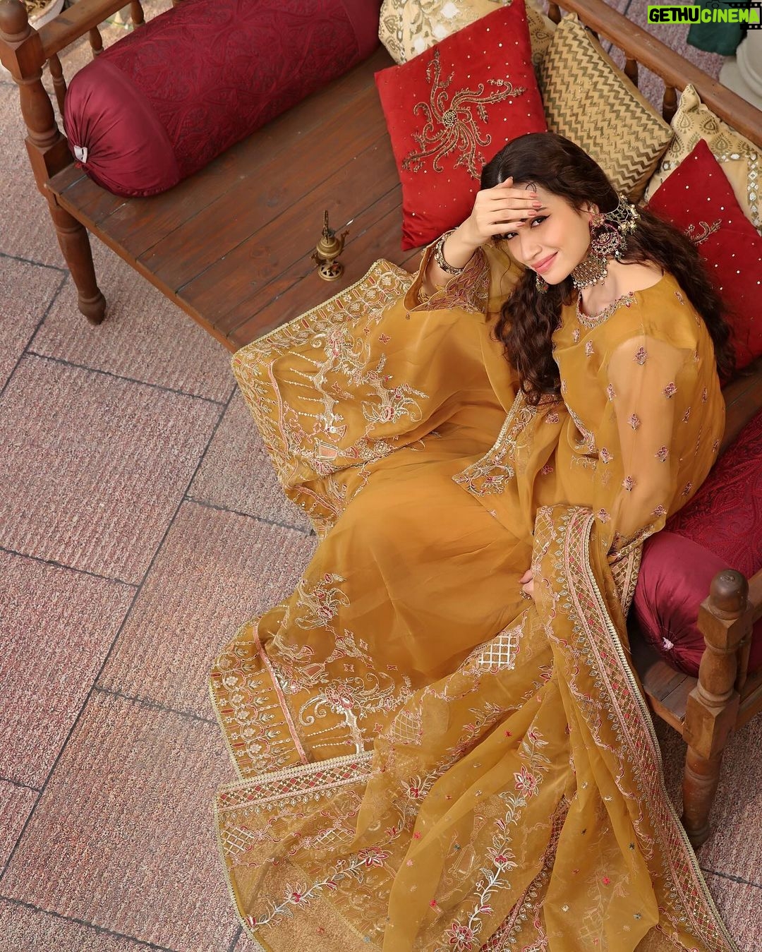 Sana Javed Instagram - ✨ Explore Naqshi's collection—a perfect blend of tradition and modern allure. Crafted with care on raw silk and organza, these outfits redefine luxury, celebrating each moment with timeless elegance and a touch of contemporary style. Brand: @naqshiclothingstore Photography: @yasser.sadiq_ Videography: @filmsbybilal Stylist: @shaamlatiph Mua: @sunil_mua Art Direction: @afshan.khalid01