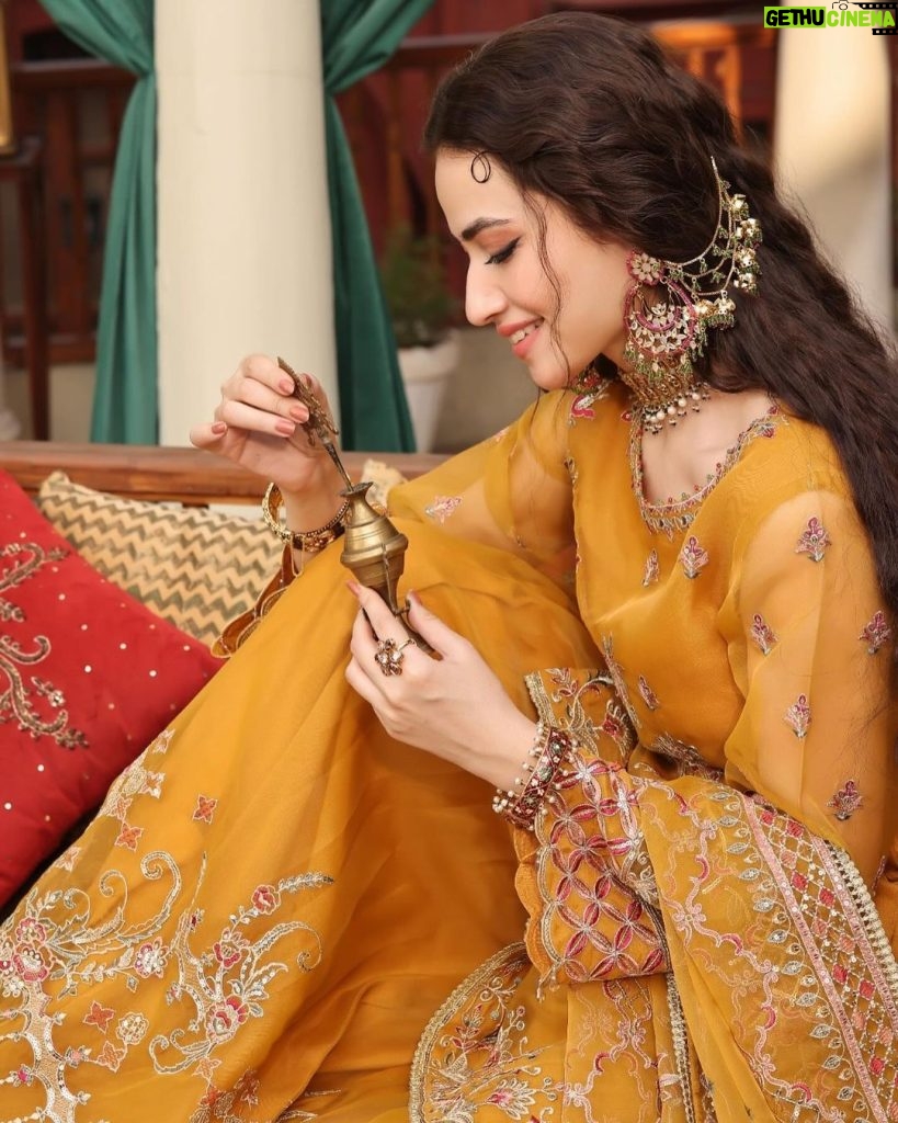 Sana Javed Instagram - ✨ Explore Naqshi's collection—a perfect blend of tradition and modern allure. Crafted with care on raw silk and organza, these outfits redefine luxury, celebrating each moment with timeless elegance and a touch of contemporary style. Brand: @naqshiclothingstore Photography: @yasser.sadiq_ Videography: @filmsbybilal Stylist: @shaamlatiph Mua: @sunil_mua Art Direction: @afshan.khalid01