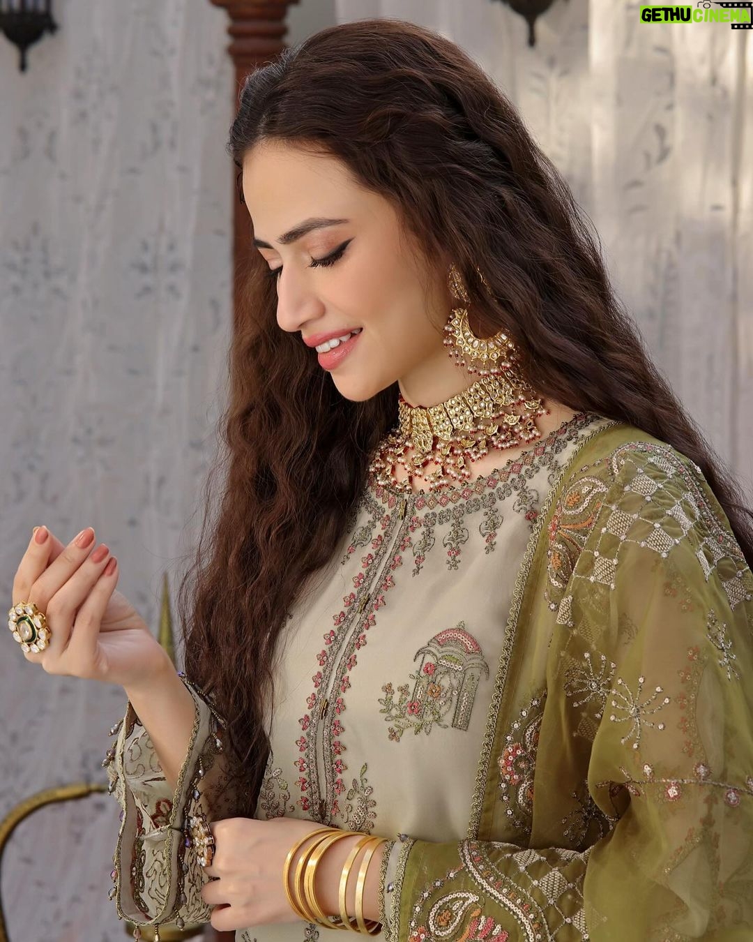 Sana Javed Instagram - ✨ Explore Naqshi's collection—a perfect blend of tradition and modern allure. Crafted with care on raw silk and organza, these outfits redefine luxury, celebrating each moment with timeless elegance and a touch of contemporary style. Brand: @naqshiclothingstore Photography: @yasser.sadiq_ Videography: @filmsbybilal Stylist: @shaamlatiph Mua: @sunil_mua Art Direction: @afshan.khalid01