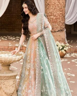 Sana Javed Instagram - Lost in the enchanting allure of @saniahasancouture x @motifzclothing heavy formals, where every outfit is a canvas of timeless elegance and exquisite craftsmanship. ✨ Can’t pick a favorite—they’re all pure magic! Dive into this collection of dreams. 💖

Explore now: https://motifz.com.pk
.
.
.
.
.
.
Makeup : @sunil_mua 
Styling : @mamoontariq 
Coordination: @arprofficial 
@onetake.productionss 

#MotifzXSaniaHasan #BridalCouture #SaniaHasan #Designerwear #Affordable #SanaJavedxMotifz #SanaJavedxSaniaHassan
 #NewCollection