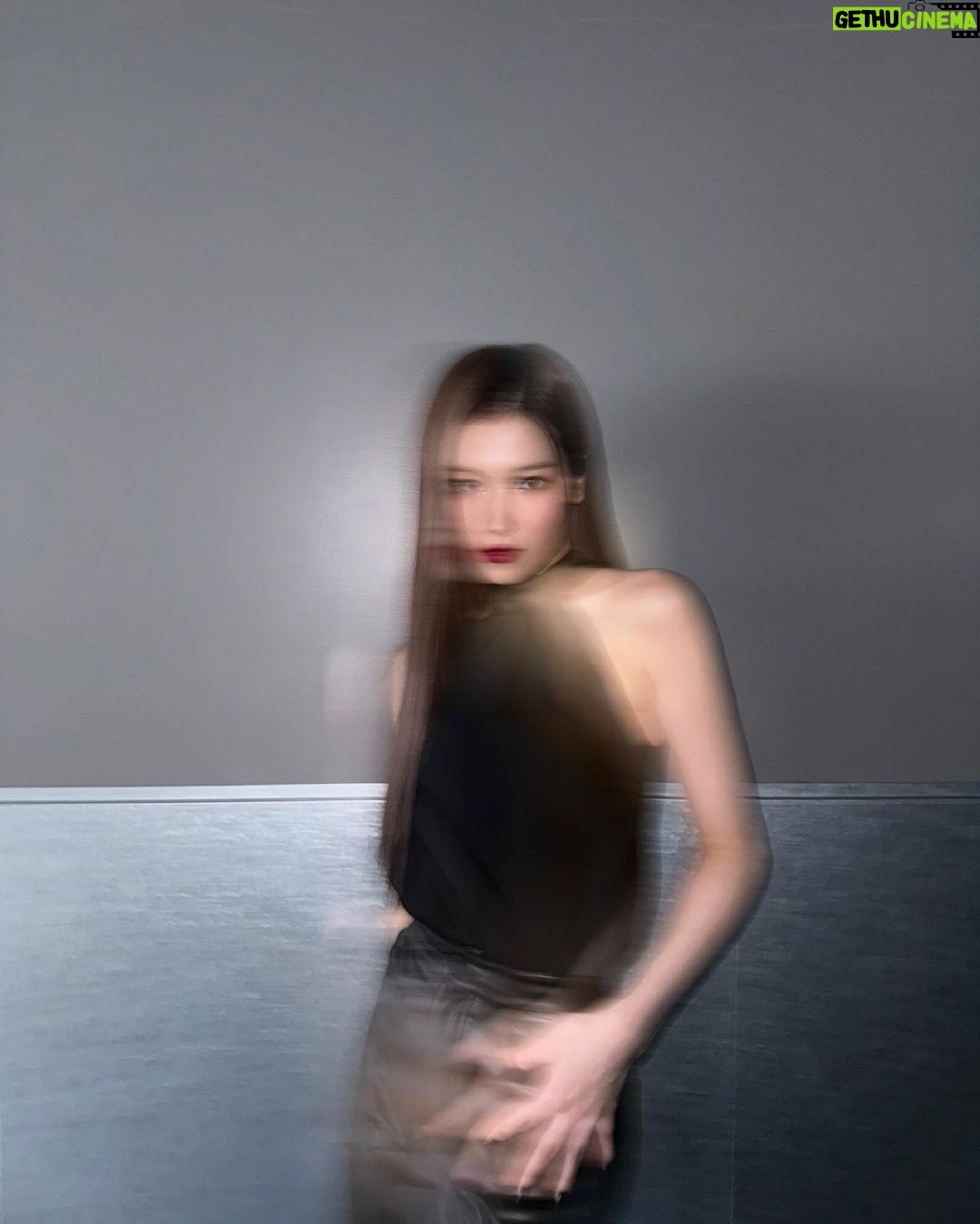 Sana Minatozaki Instagram - 🖤(💋)🩶