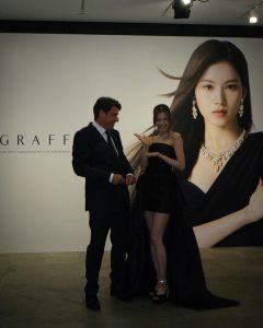 Sana Minatozaki Instagram - Francois @graff 🖤 I'm so looking forward to seeing you again🩶 Graff familyの皆さんとまた一つ新しい思い出ができ嬉しいです🤍