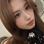 Sana Minatozaki Instagram - 🕳️🐈‍⬛🖤