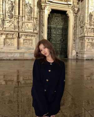 Sana Minatozaki Instagram - 비오면 한번씩 맞아주기🌂🌧️