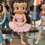 Sana Minatozaki Instagram - My first Europa tour diary③📔👓🕰️🎀