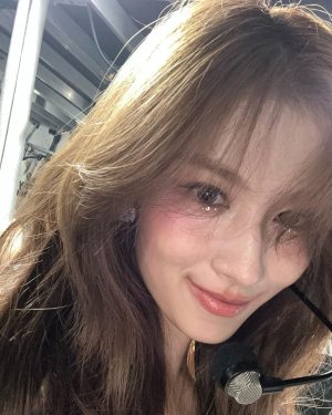 Sana Minatozaki Instagram - My first Europa tour diary①📔🩰🪽🩶