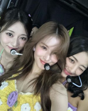 Sana Minatozaki Instagram - My first Europa tour diary①📔🩰🪽🩶