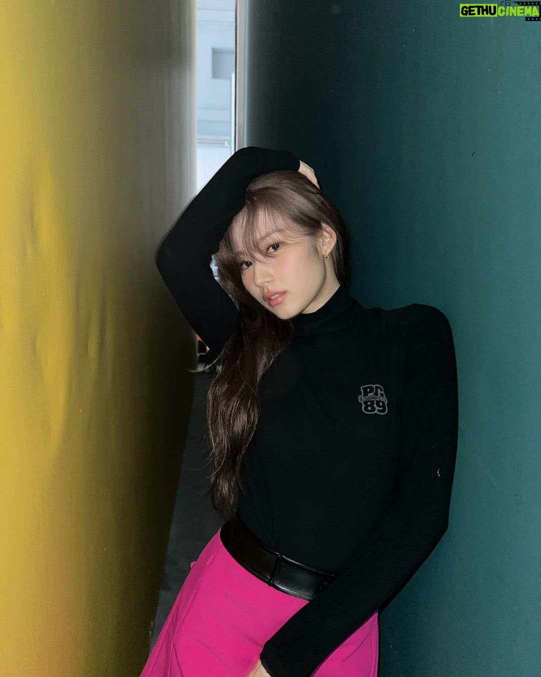 Sana Minatozaki - 2.4 Million Likes - 파리게이츄👄💞🖤
#ad @pearlygates_korea