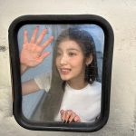 Sana Minatozaki Instagram - 대기시간엔 또 놀아줘야지🛂🩵