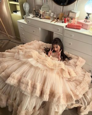 Sana Minatozaki Instagram - 🪞🌸