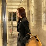 Sana Minatozaki Instagram - 요즘 내 차애가방🤎 @prada #PradaBuckle