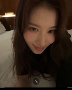 Sana Minatozaki Instagram - 까먹기전에🤳🩶🤎