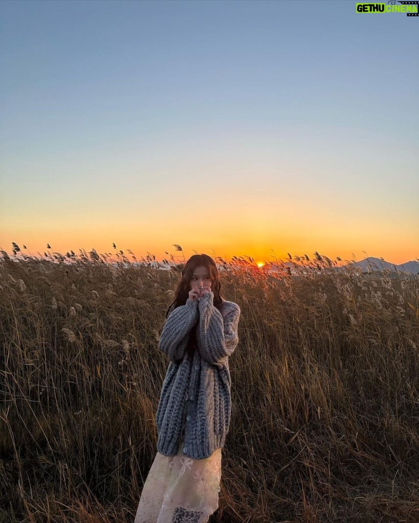 Sana Minatozaki Instagram - 잊고싶지 않는 정말 알차고 좋았던 기억🤎🎞 근데 춥기는 정말 추웠지... ㅎㅎ 생각해보니까 정말 추워써.. ㅎㅎ