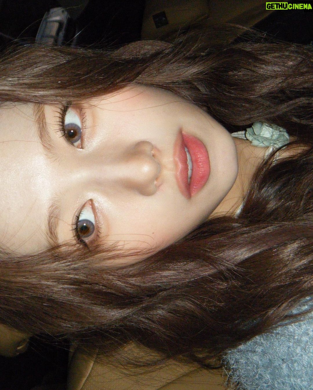 Sana Minatozaki Instagram - 내 취향 가득📦🤎🧶🎀🪻🌬️🩵