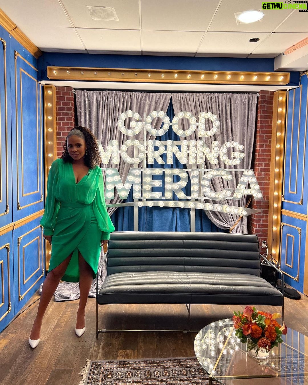 Sanaa Lathan Instagram - #GoodMorningAmerica and a nap. #ONTHECOMEUP 💫🔥💫 THIS FRIDAY #Sept23 Streaming on @paramountplus and in theaters. ❤️🔥 On The Come Up