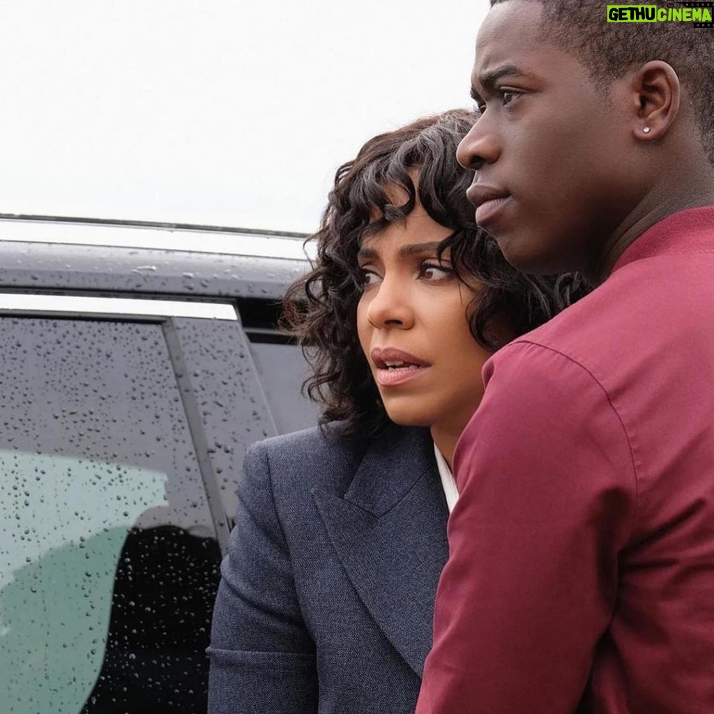Sanaa Lathan Instagram - Watch or re-watch my and #damsonidris episode of Twilight Zone called #Replay its now streaming on @primevideo. #TheTwilightZone 😱🔥😱