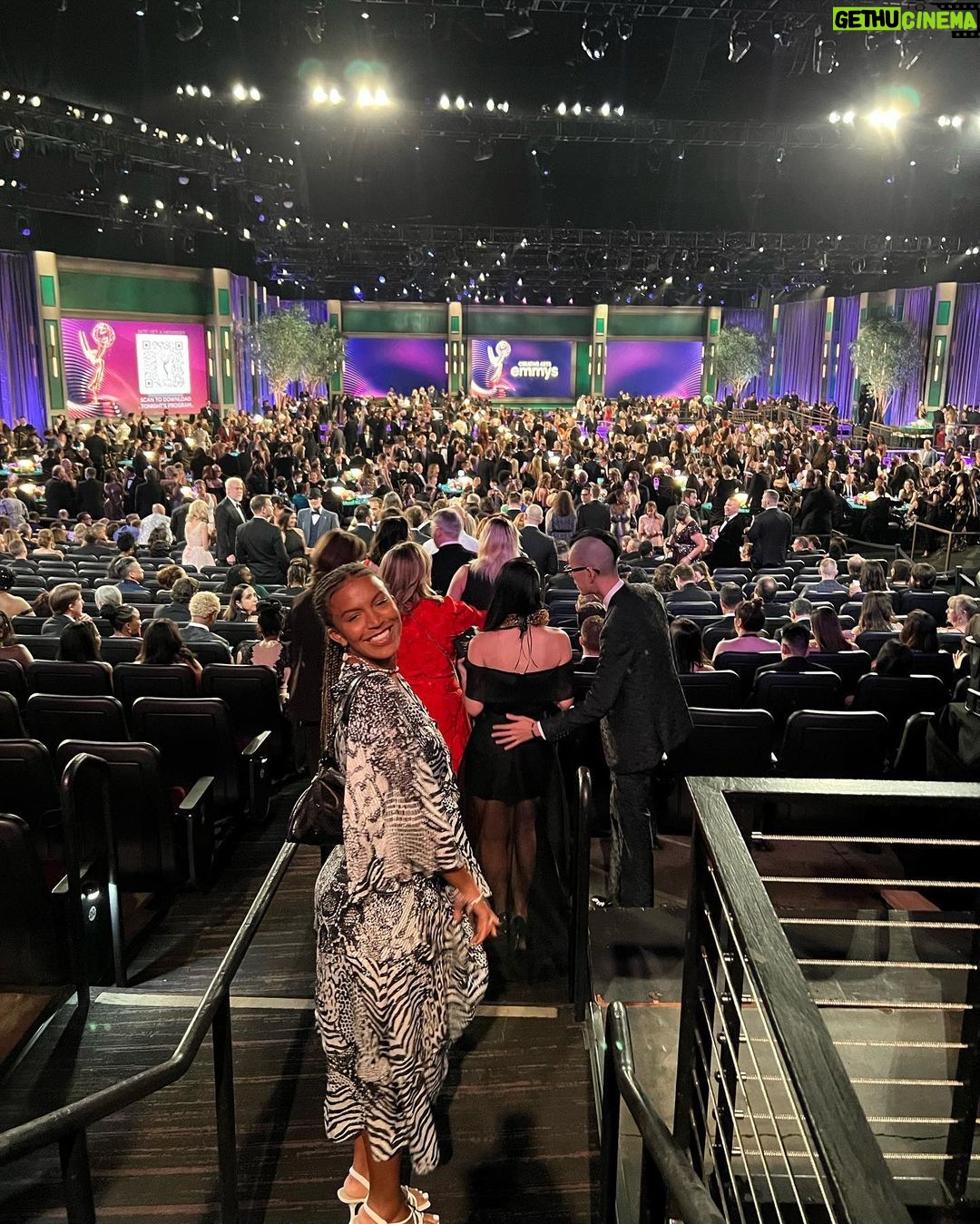Sanaa Lathan Instagram - @colettelathan #babysister #Emmys 💛