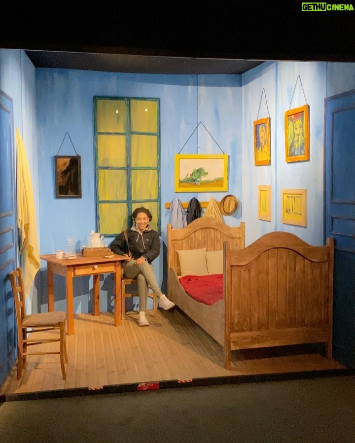 Sanaa Lathan Instagram - The @vangogh.experience in #atlanta is truly breathtaking #vangogh Atlanta, Georgia