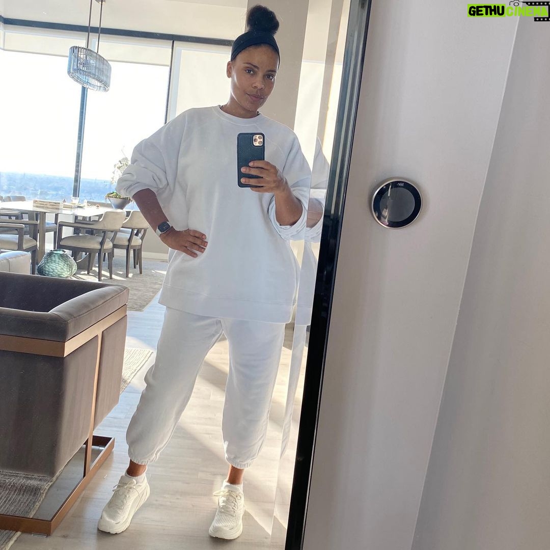 Sanaa Lathan Instagram - Been working on my comfy Director CHIC 😎 #OOTD #OnTheComeUp #OTCU On The Come Up