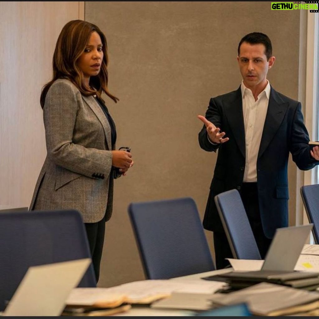 Sanaa Lathan Instagram - Had a blast playing with this incredibly talented cast and crew. Check out the season premiere of @succession season 3 tomorrow night Sunday Oct 17th on @hbo @hbomax #Succession #SuccessionHbo 🔥 New York City, N.Y.