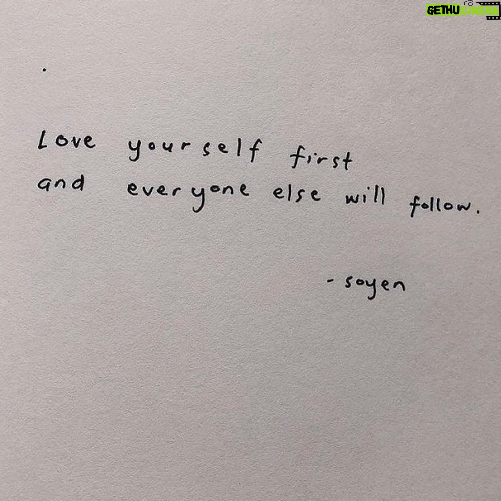 Sanaa Lathan Instagram - Happy Sunday. Love you ❤️ Planet Earth