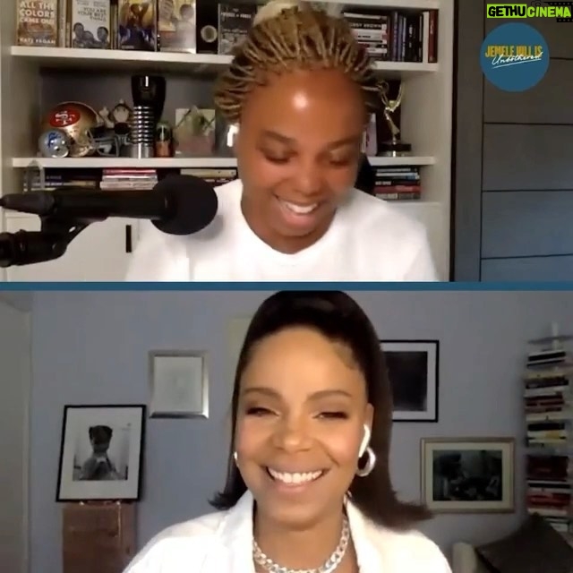 Sanaa Lathan Instagram - When you don’t know you’re being recorded 🧐 JUICY-Mouf-ded 🤣 #Repost @jemelehill ・・・ To quote @iamjamiefoxx … i was real juicy-MOUF-DED. But @sanaalathan is my guest on @jhillunbothered this week. Make sure you check it out (LINK IS IN MY BIO). But more importantly, make sure you pronounce her name right. SA-NAH LATHAN. Emphasis on the N.