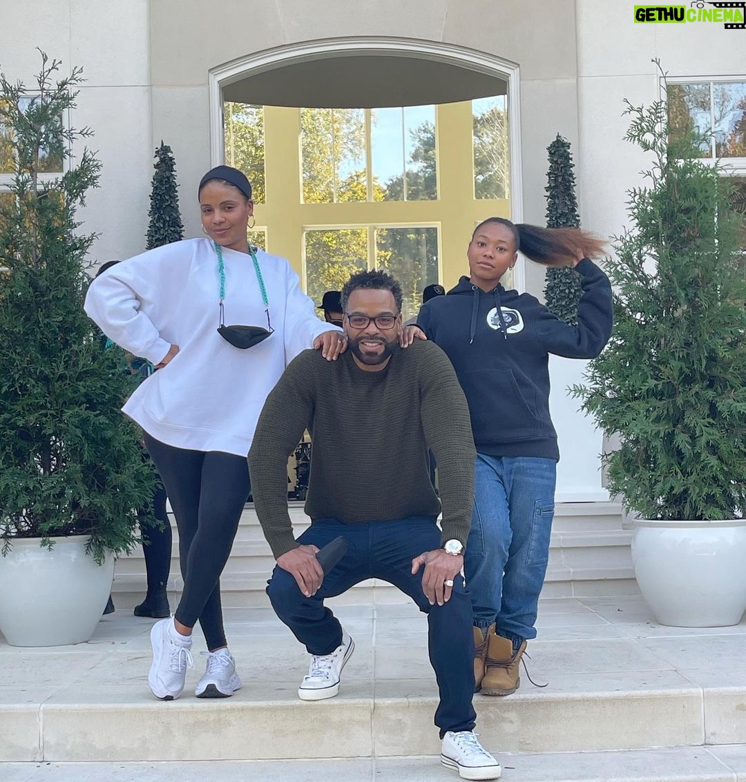 Sanaa Lathan Instagram - The mom, the manager, the star. #OnTheComeUp #Jay #Supreme #Bri 💫 Based The New York Times best-selling novel of the same name. Sheesh! Can’t wait for y’all to see this one ❤️🔥 #AngieThomas #ParamountPictures