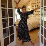 Sanaa Lathan Instagram - Had the best birthday week ever. Thank you so much to my friends Charles and Michael for hosting me at your GORGEOUS Lake Arrowhead home! Needed desperately to get away from LA.... Clean air, mountains, hiking and that sparkling lake. Truly amazing. Check out their pages for some other great properties that they Airbnb. #swipeleft Lake Arrowhead, California