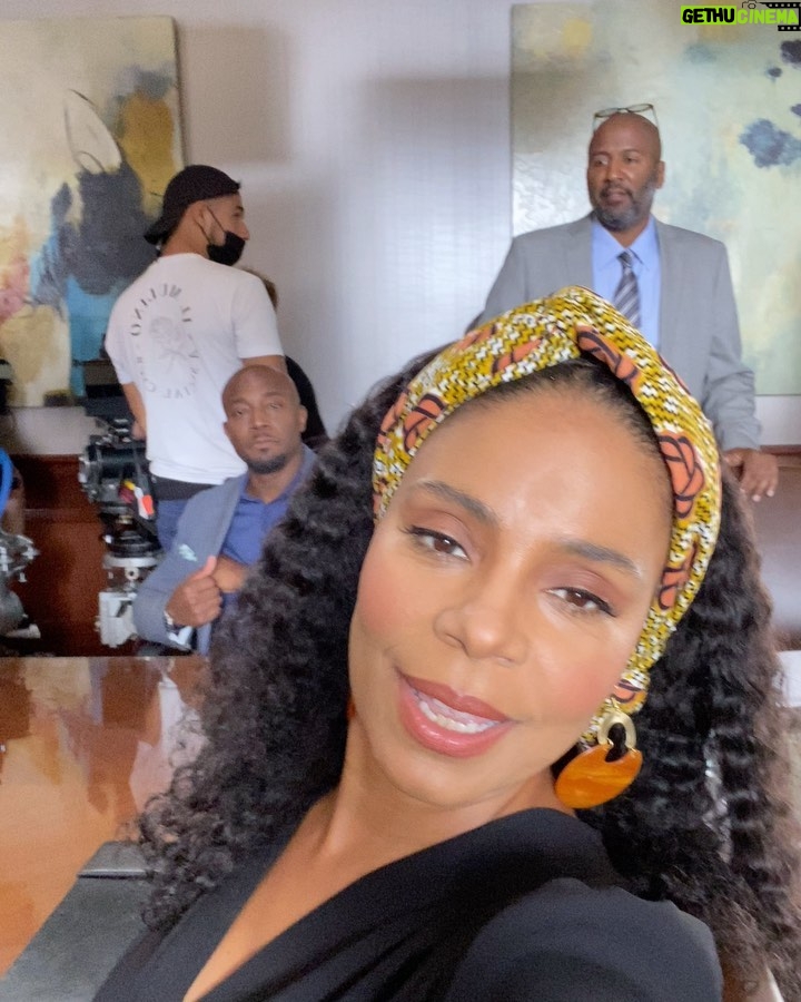 Sanaa Lathan Instagram - That time #bestmanfinalchapters creator @malcolmdlee showed off his acting chops as Harper’s lawyer. 🤹🏽♀️#behindthescenes #tbt New York, New York