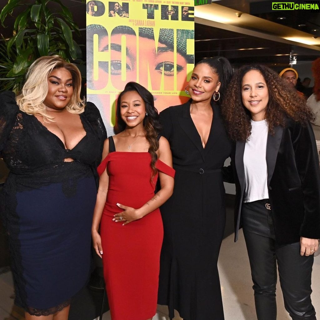 Sanaa Lathan Instagram - One of our Tastemaker screening’s for my directorial debut #ONTHECOMEUP. Had the honor of the great Gina Prince-Bythewood (@gpbmadeit) hosting and moderating the Q&A. If you haven’t seen it, you MUST check it out. Streaming now on @paramountplus #ONTHECOMEUP💫🔥💫 CAA