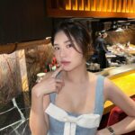 Sananthachat Thanapatpisal Instagram - อร่อยแบบ ชุดเวียดนามที่เอฟมาร้องขอชีวิตอ่ะะเก็ทป้ะะะะ 🥩🍣🥗 . #fonxtable