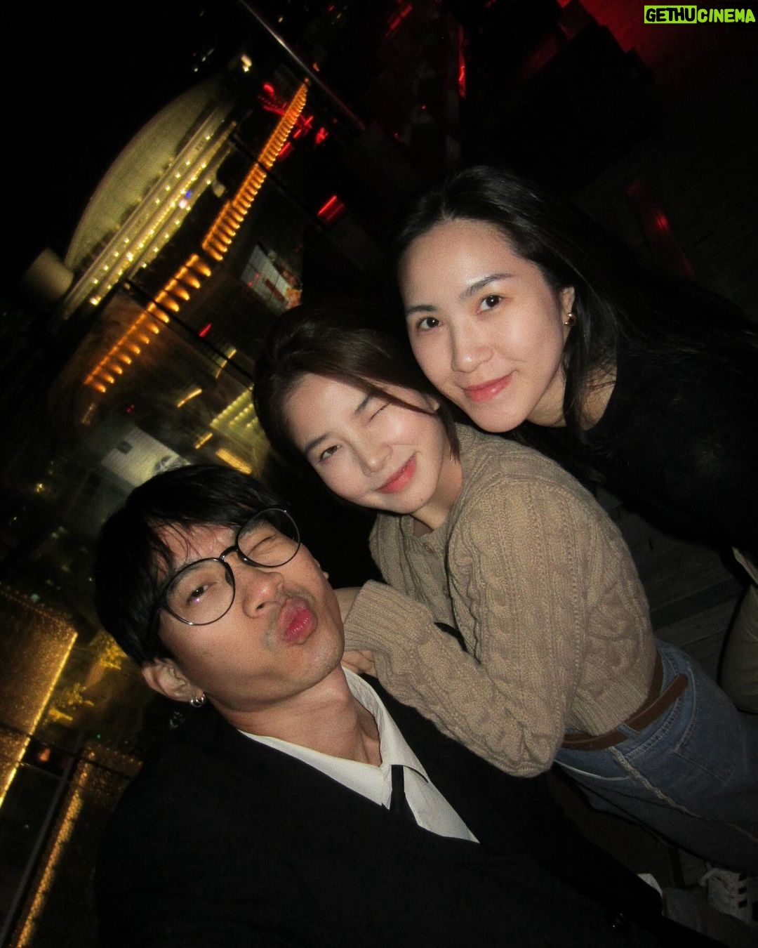 Sananthachat Thanapatpisal Instagram - ♥️🍸 Love at first sip 😛♥️ Drunk Play 爛醉不累