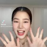 Sananthachat Thanapatpisal Instagram – Happy Valentine Day ค่าาาา สวยด้วยตลกด้วย เห้อออ 🤪 
.

#ติดฝนรีวิว