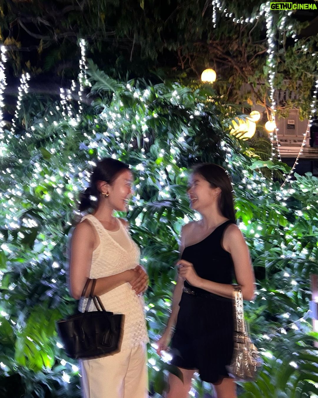 Sananthachat Thanapatpisal Instagram - Feeling festive 🎄⭐️