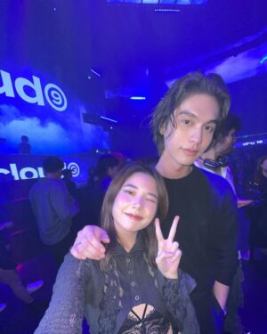 Sananthachat Thanapatpisal Instagram - Big congrats kub my brooo 💖 
. ทำงานด้วยกันล่าสุดคือ เล่น MV ด้วยกันตั้งแต่ 9 ปีที่แล้ว ! 🤣 ไว้ร่วมงานกันอีกครับบบ เป็นกำลังใจ✊🏻📦❤️ ให้น้องเสมอครับบ ✌🏻 

#cloud9ent #cloud9endgrandopeningparty